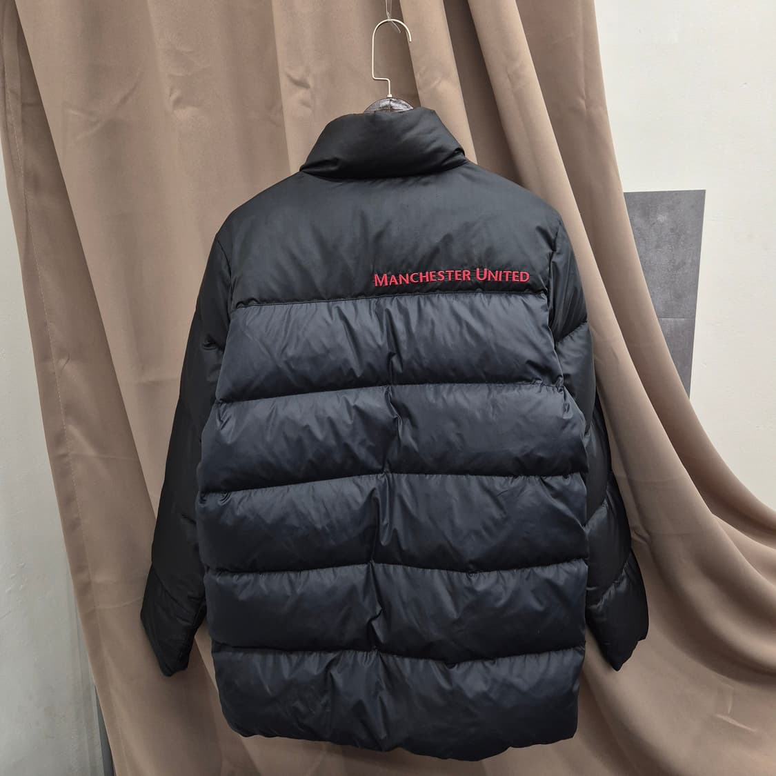 나이키 맨유 블랙 패딩 점퍼 M 상품이미지3