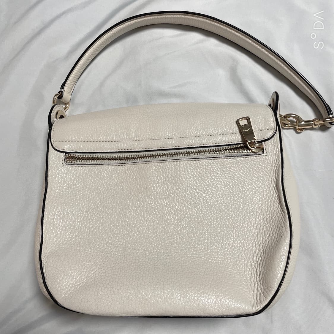 코치 아이보리 레더 숄더백 상품이미지2