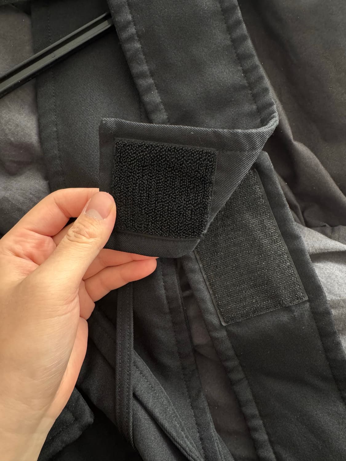 (네고가능)꼼데가르송 블랙 서스펜더 원피스 (25SS M사이즈) 상품이미지9