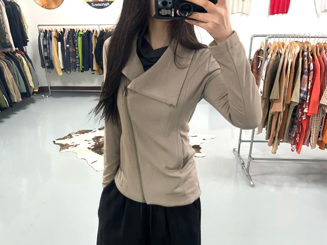 헬무트랭 비대칭 사선 집업 상품이미지1