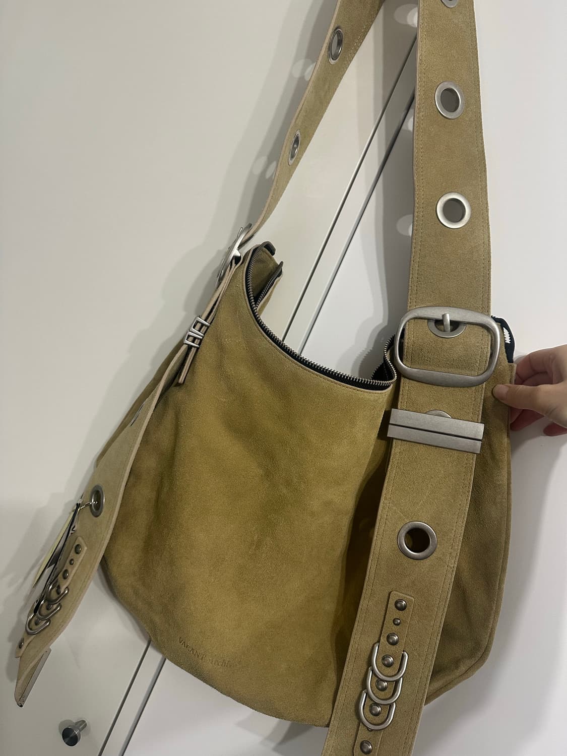 베이컨트 아카이브 벨라 호보백 스웨이드 베이지 상품이미지2