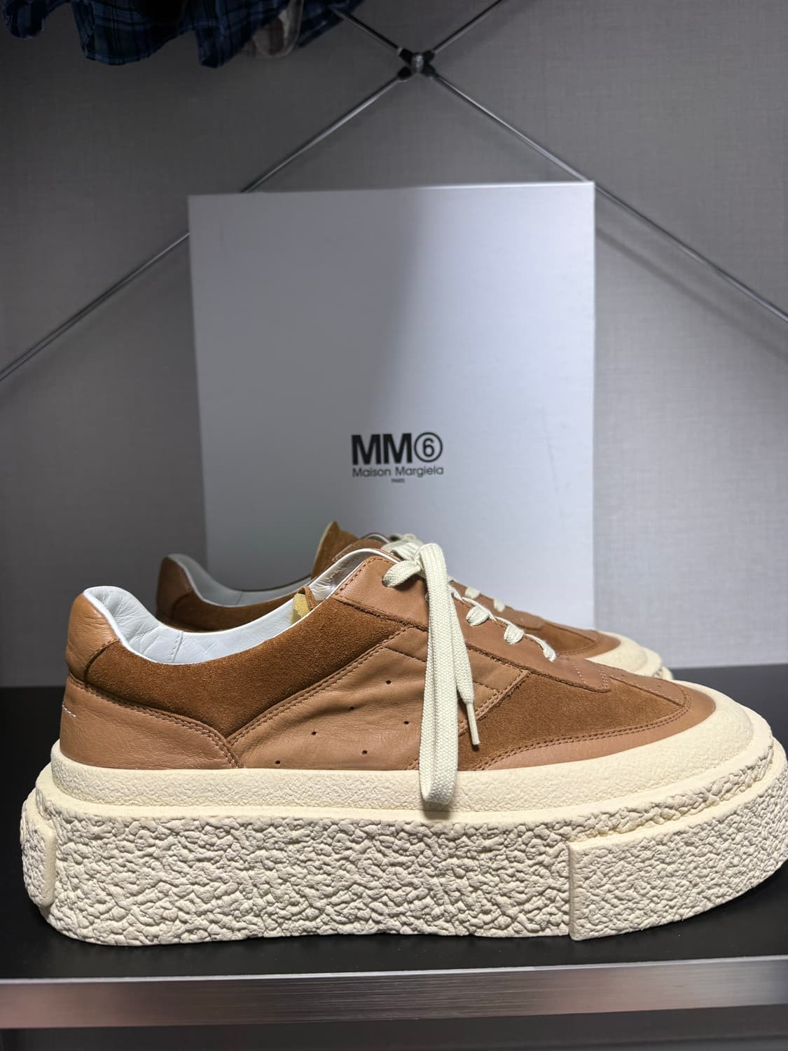 메종마르지엘라 MM6 23SS 브라운 청키 스니커즈 상품이미지2