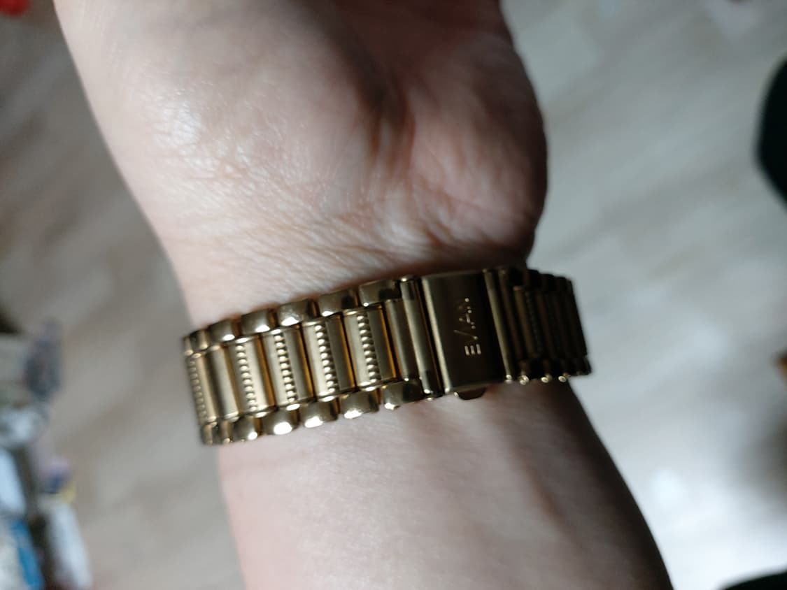 Evian Gems Club 금장 시계 상품이미지5