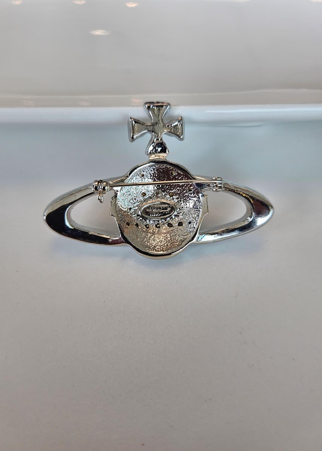 비비안웨스트우드 업사이클링 orb 은장 브로치 상품이미지2