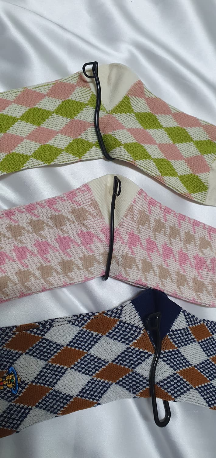 네이비 크림베이지 핑크 브라운 올리브 체크 도형 비비안웨스트우드  양말  상품이미지9