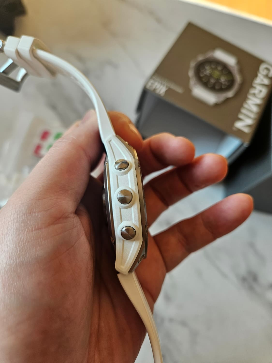 가민 에픽스 Gen2 화이트 상품이미지10