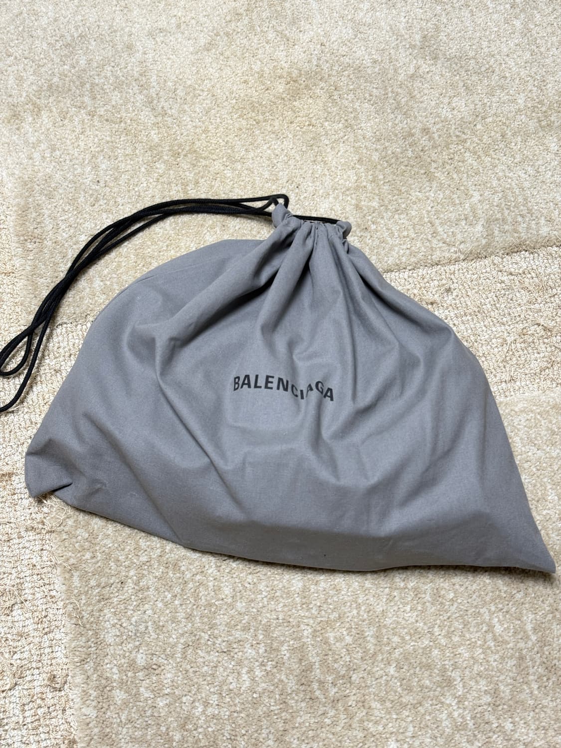 [판매]발렌시아가 램스킨 에이지드 실버 하드웨어 르 카골 XS 상품이미지7