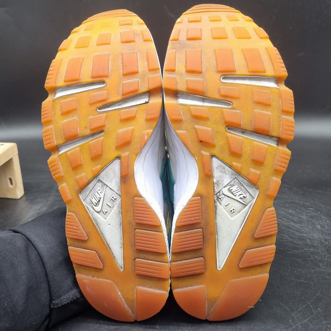 나이키 에어 허라취런 남성운동화 실사이즈265 상품이미지3