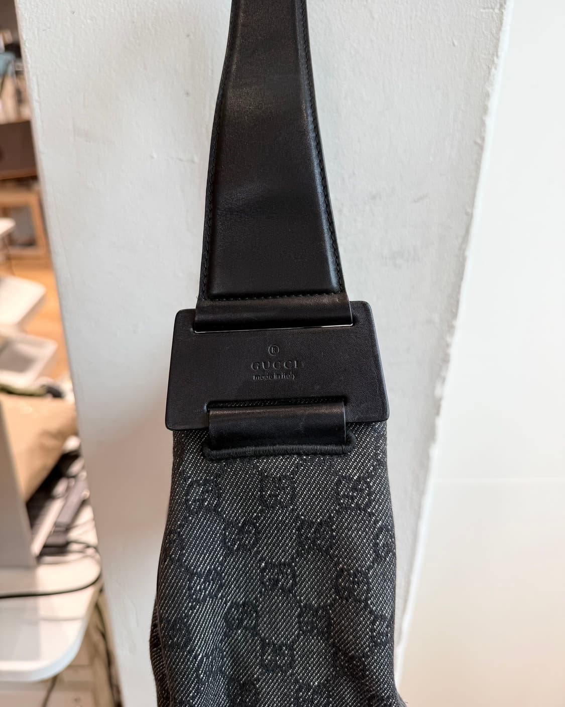 구찌 블랙 캔버스 GG 숄더백  상품이미지4