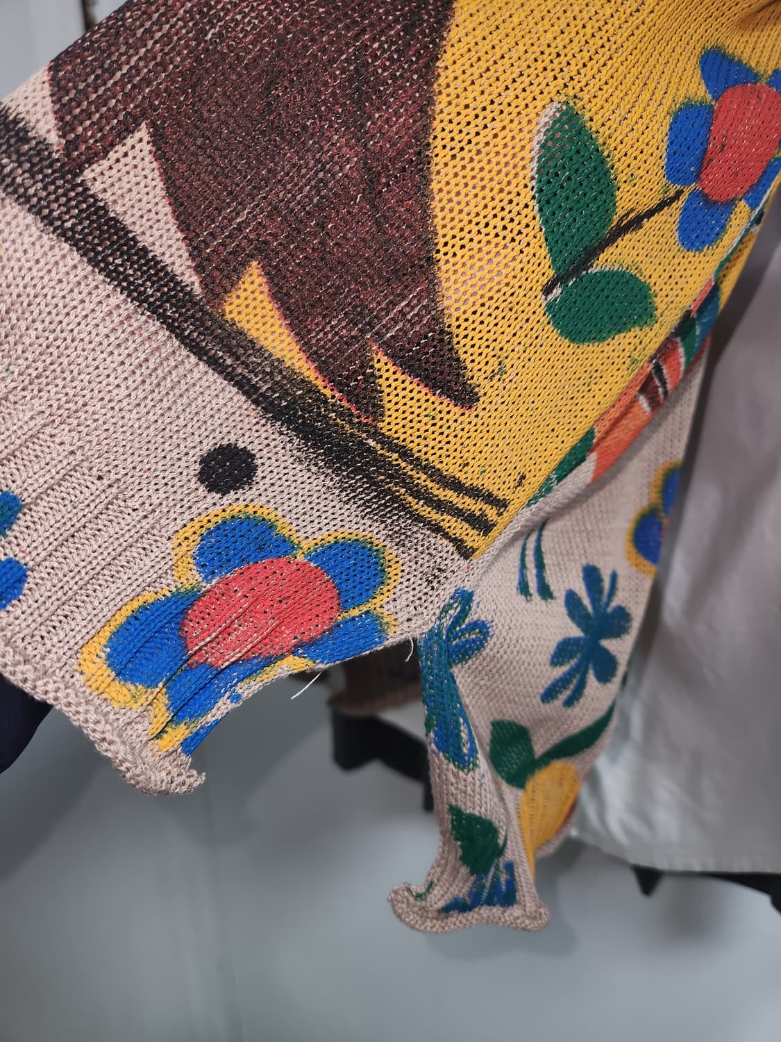 동화 패턴 얇은 니트 가디건 F 상품이미지3