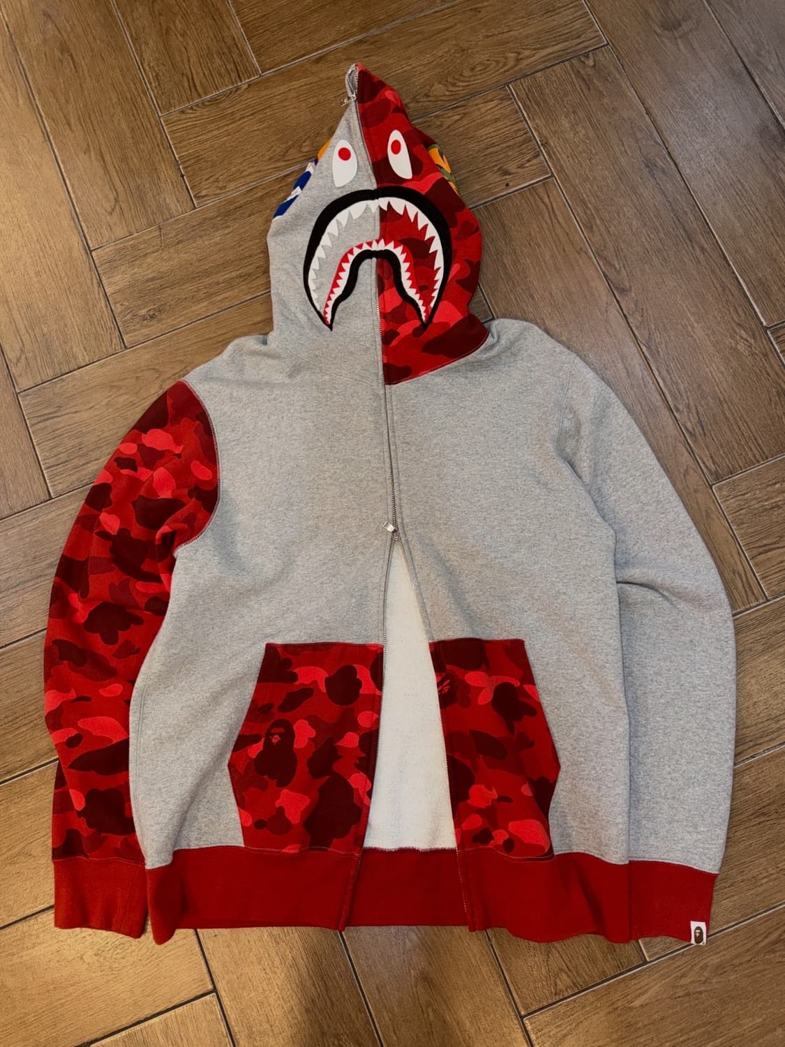 베이프 레드카모 샤크 투웨이 후드집업 상품이미지9