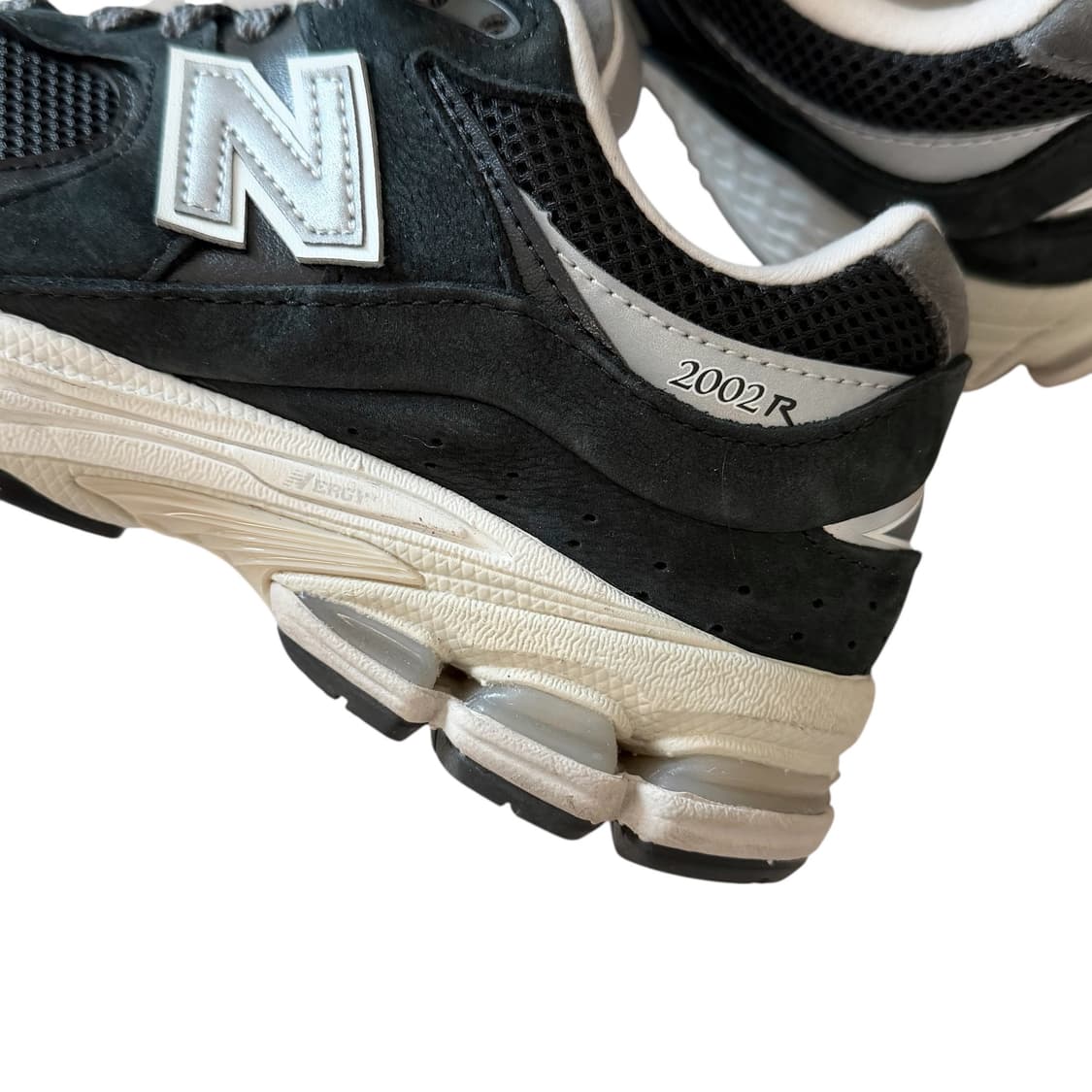 (New Balance) 뉴발란스 2002r 블랙 / 240size 상품이미지3