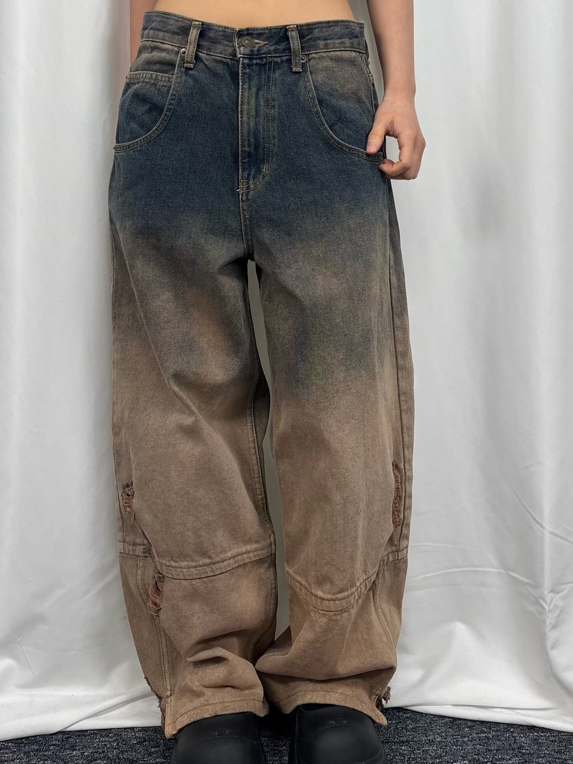 마뗑킴 그라데이션 브러쉬 데님 팬츠 상품이미지1