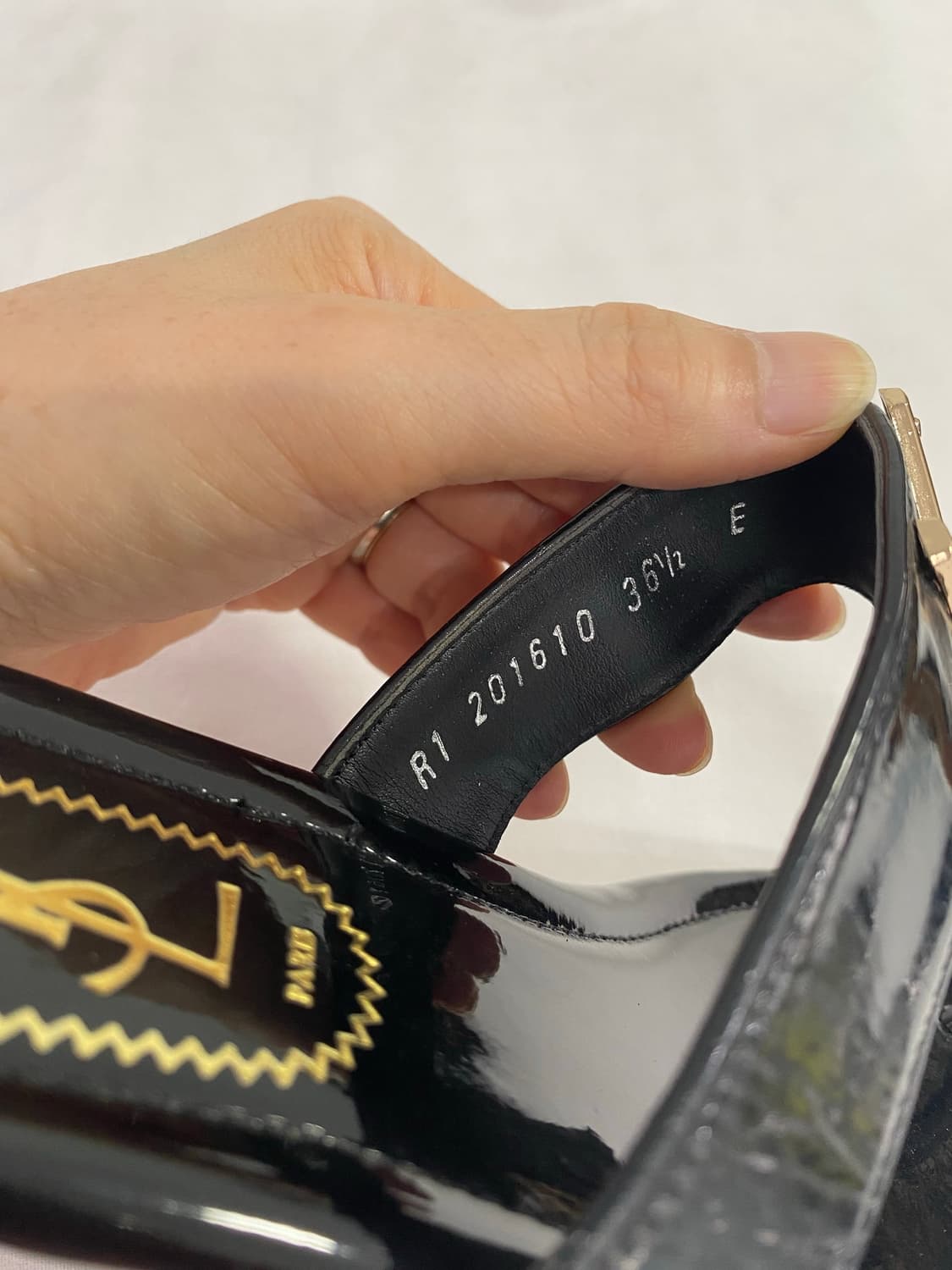 생로랑 YSL 카산드라 페이턴트 레더 샌들 235 <23> 상품이미지6