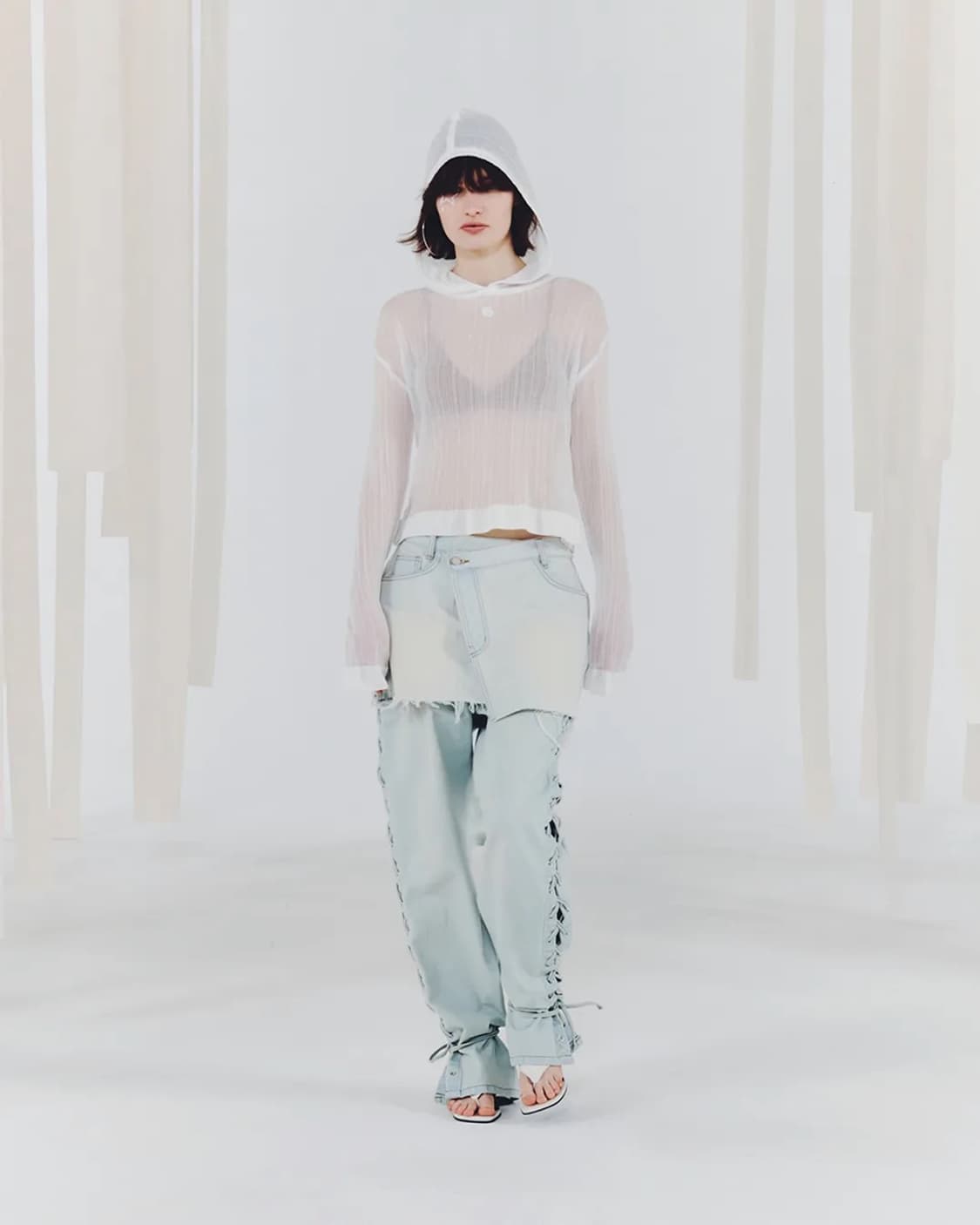 세릭 CERRIC SHEER LOGO HOOD KNIT / WHITE 상품이미지1