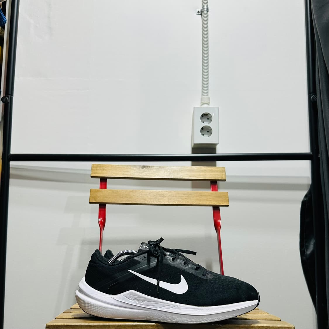 285) 나이키 운동화 남성 남자 신발 윈플로우 블랙 화이트 상품이미지1