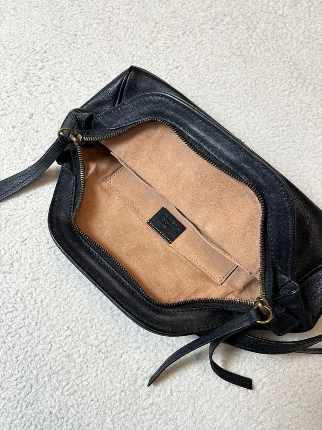 구찌 GUCCI 르벨 스몰 블랙 레더 숄더백 A1738 상품이미지6