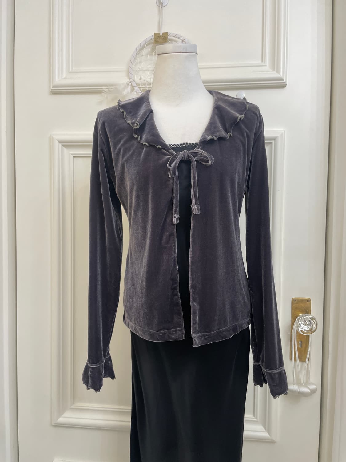 charcoal velvet bow point ruffle cardiga 상품이미지5