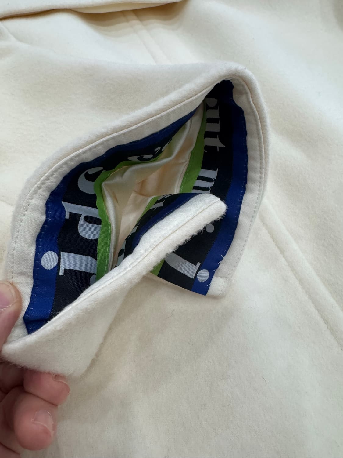 럭키슈에뜨 크림 모 100 코트 상품이미지10