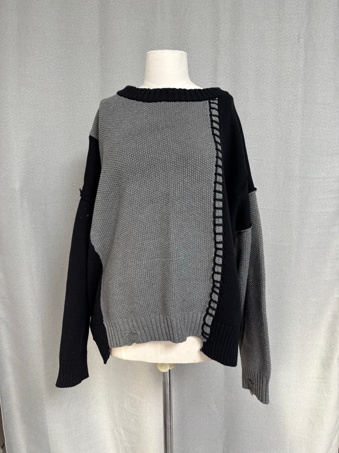 그런지 그레이 배색 오버사이즈 풀오버 상품이미지8