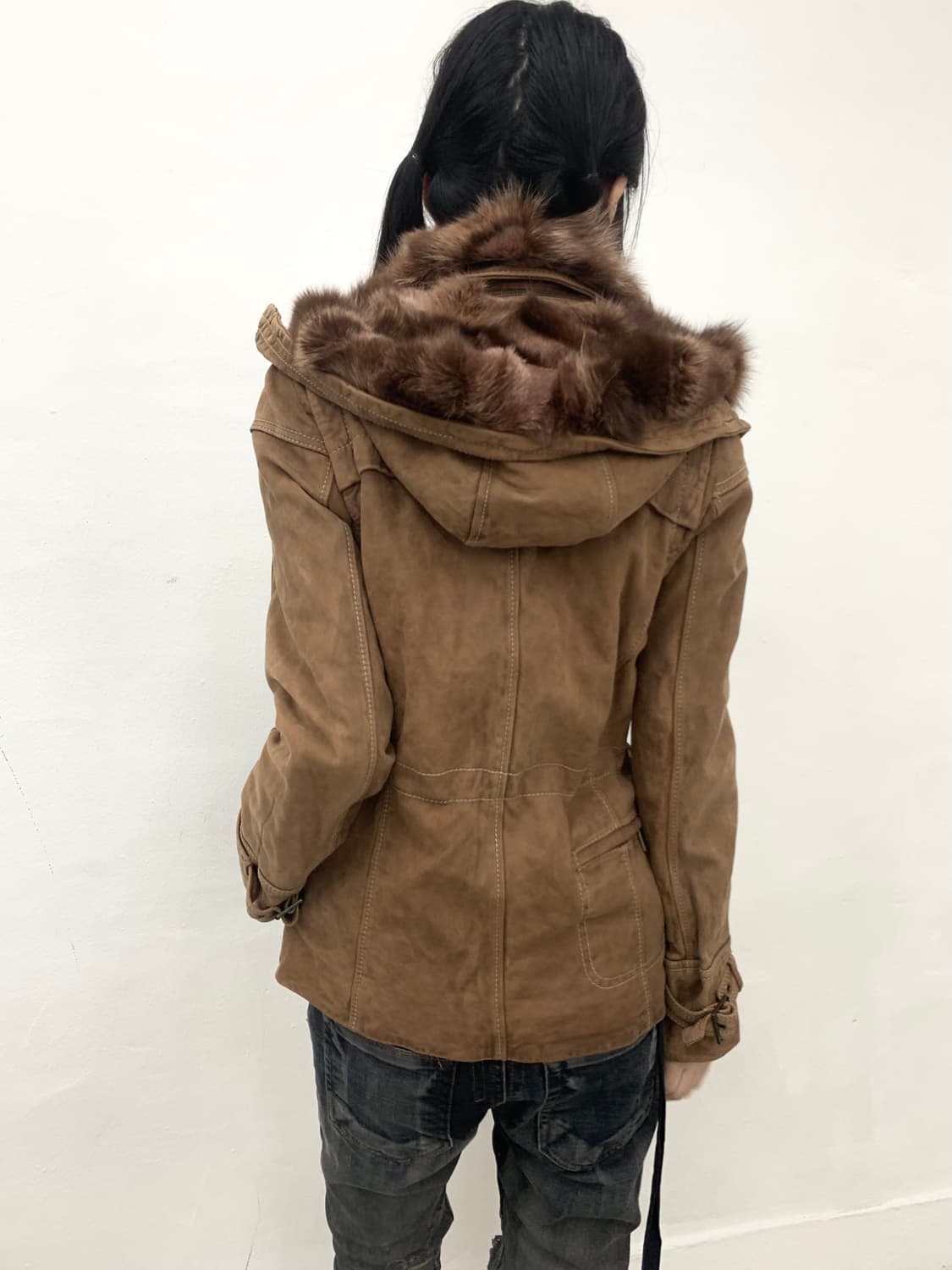 Fox fur trimmed lambskin leather jacket  상품이미지4