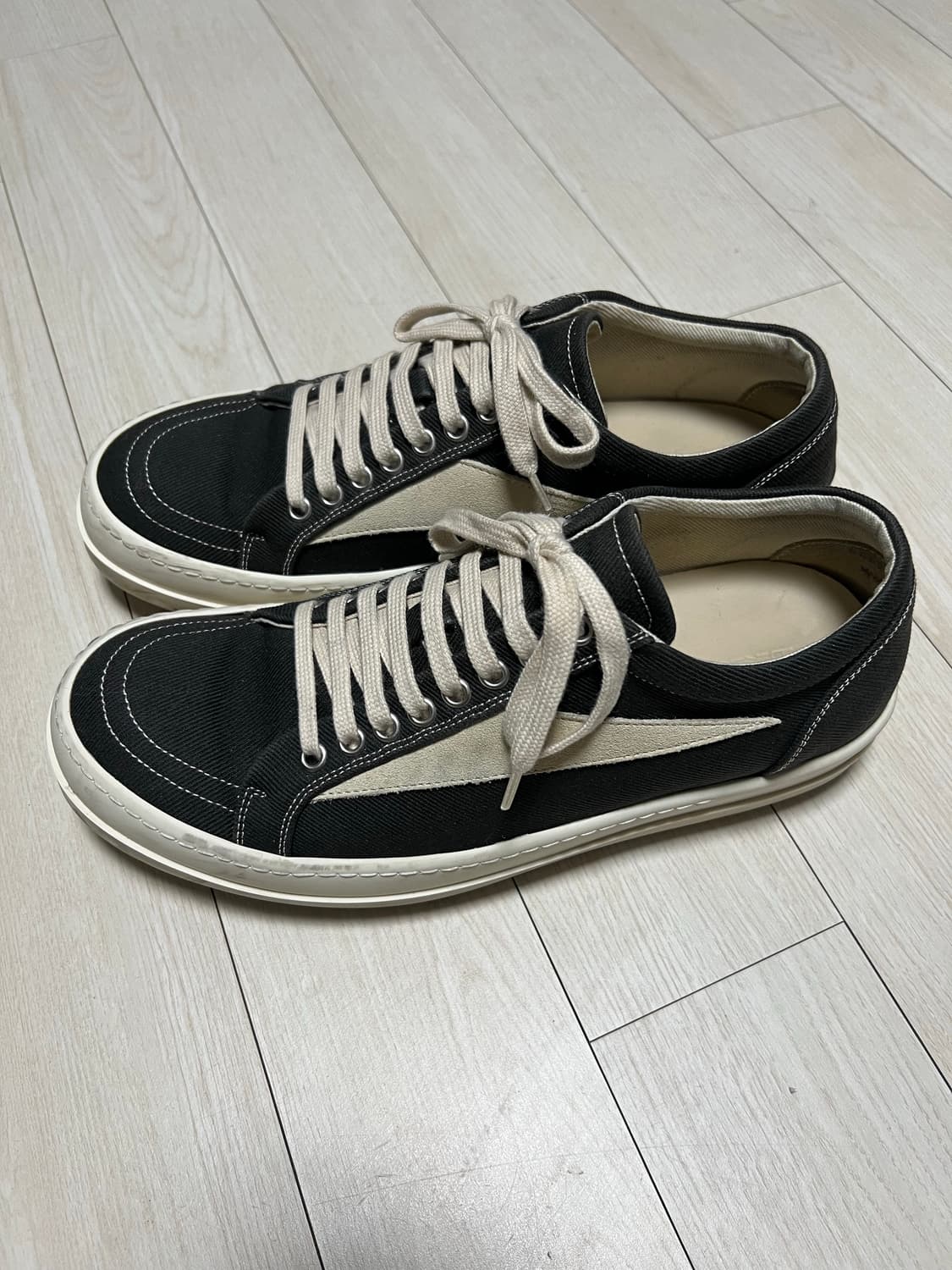 릭오웬스 다크쉐도우 빈티지스니커즈 다크더스트 펄 밀크 화이트 41사이즈 상품이미지2