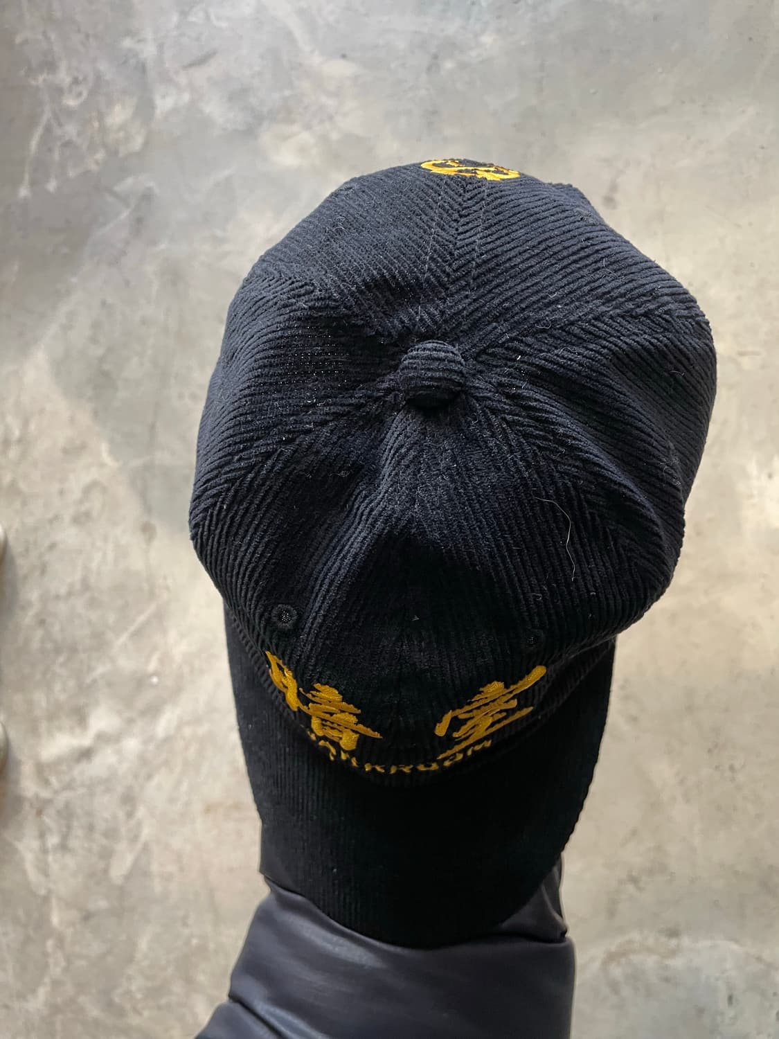 다크룸 x 시바스 리갈 코듀로이 볼캡 블랙 상품이미지6