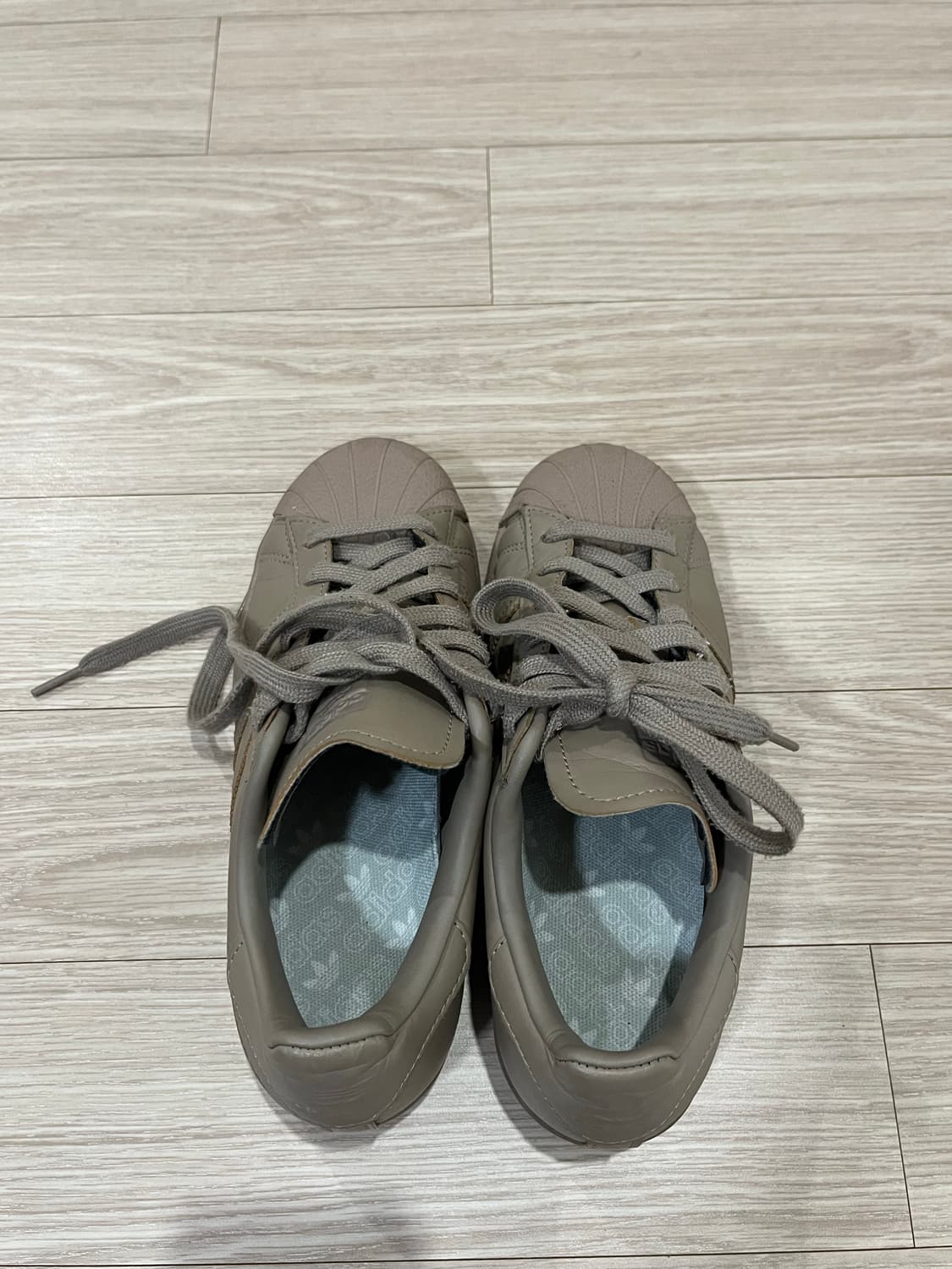 아디다스 슈퍼스타 초키 브라운 230 상품이미지4