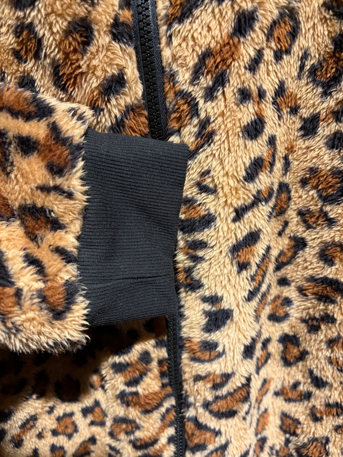 Leopard ma-1 fleece blouson / 레오파드 후리스 상품이미지4