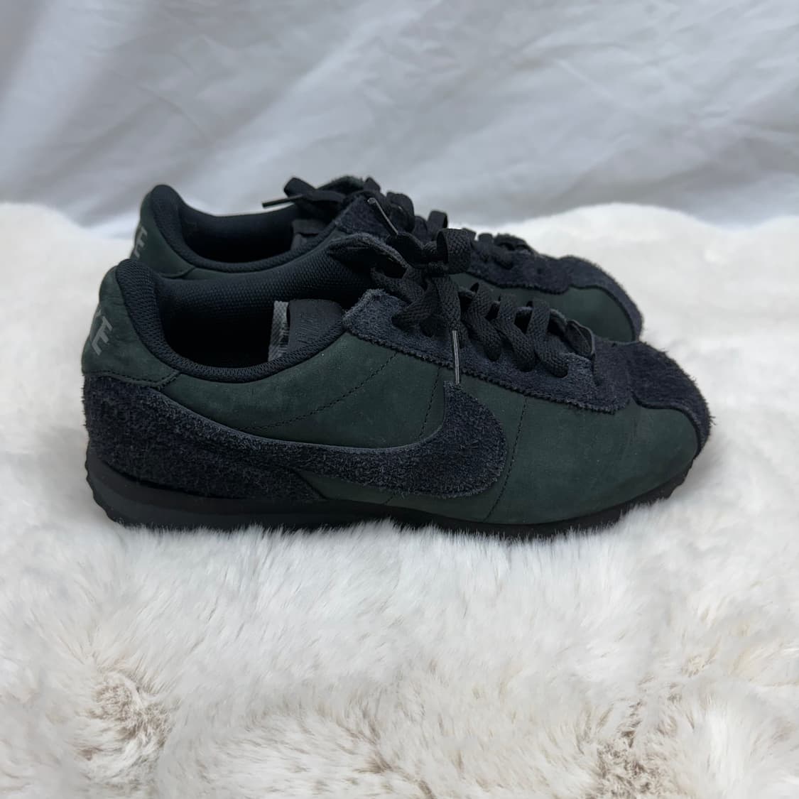 255) 나이키 우먼스 코르테즈 프리미엄 블랙 상품이미지3