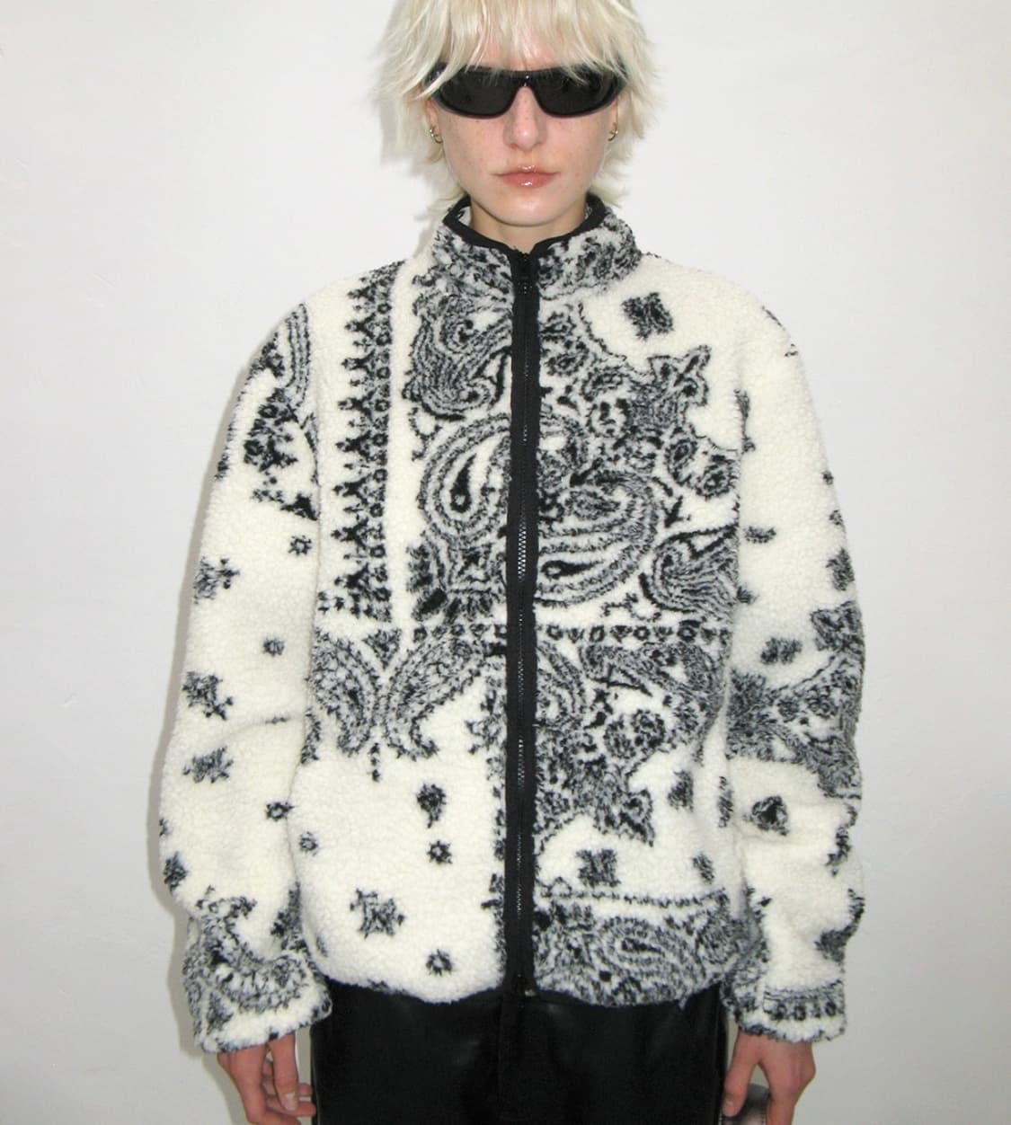 썬번프로젝트 페이즐리 플리스 아이보이 상품이미지1