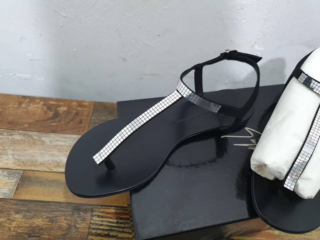 GIUSEPPE ZANOTTI 쥬세페자노티 스트랩샌들 (225MM) 상품이미지5