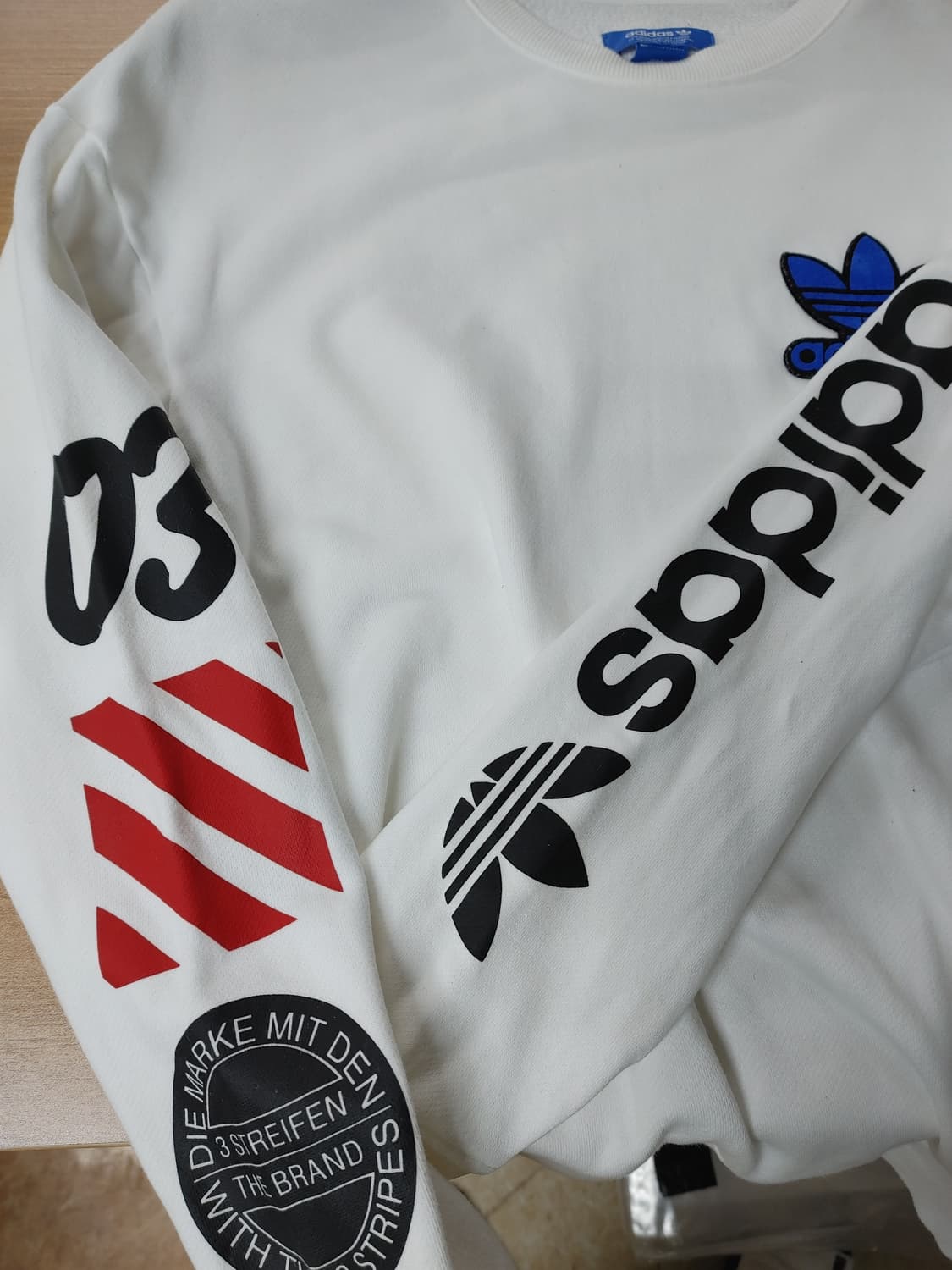 adidas 아디다스 양팔 프린팅 불꽃 맨투맨 상품이미지7