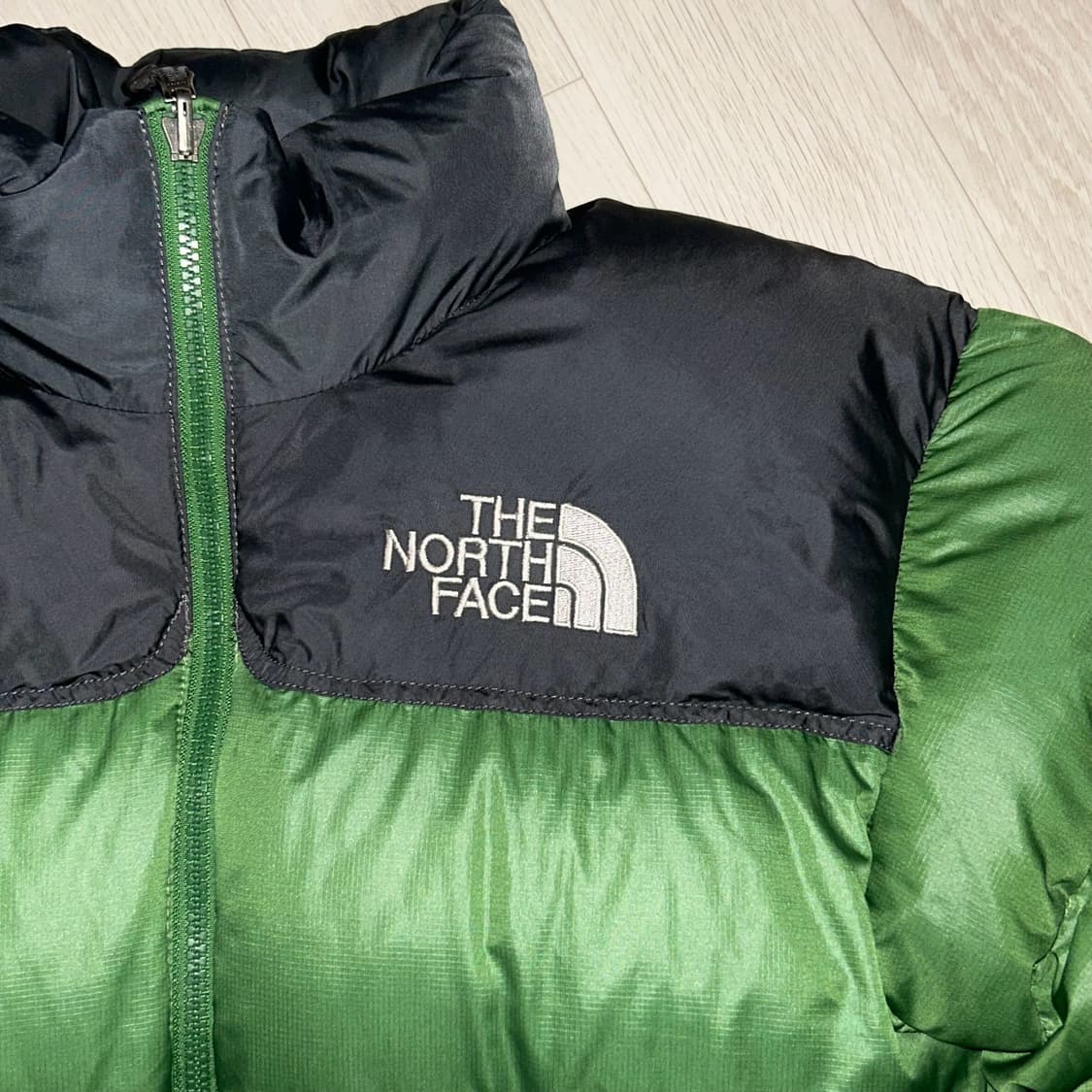 노스페이스 700 눕시 구스 다운 패딩 연그린 상품이미지5