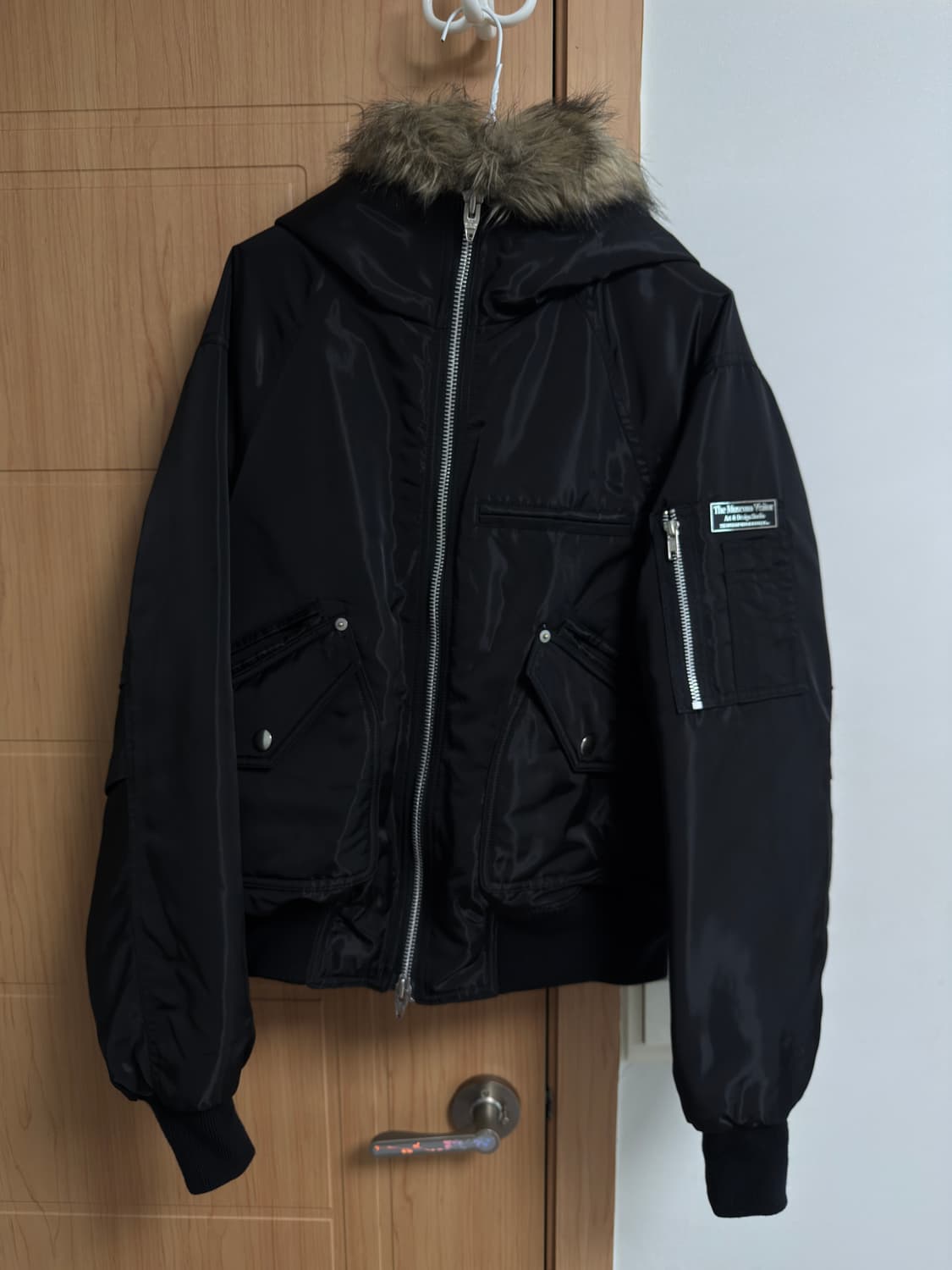 더뮤지엄비지터 퍼 후드 MA-1 점퍼 상품이미지3