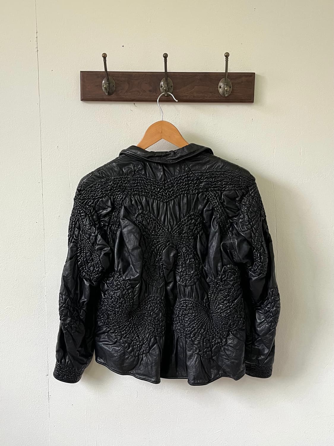 PARIENNE 버터플라이 레더 자켓 상품이미지2