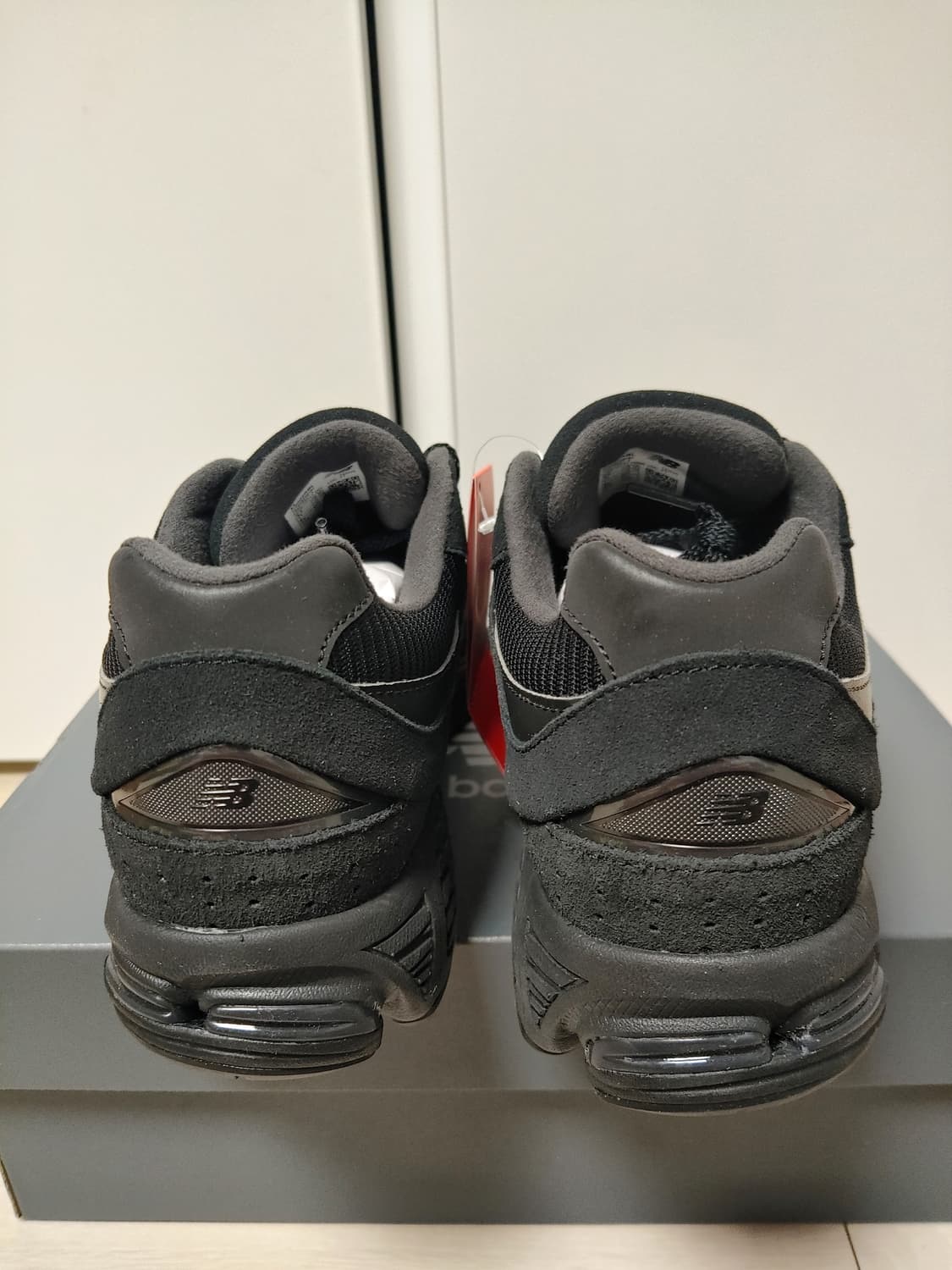 새상품 뉴발란스 2002블랙 275 상품이미지5