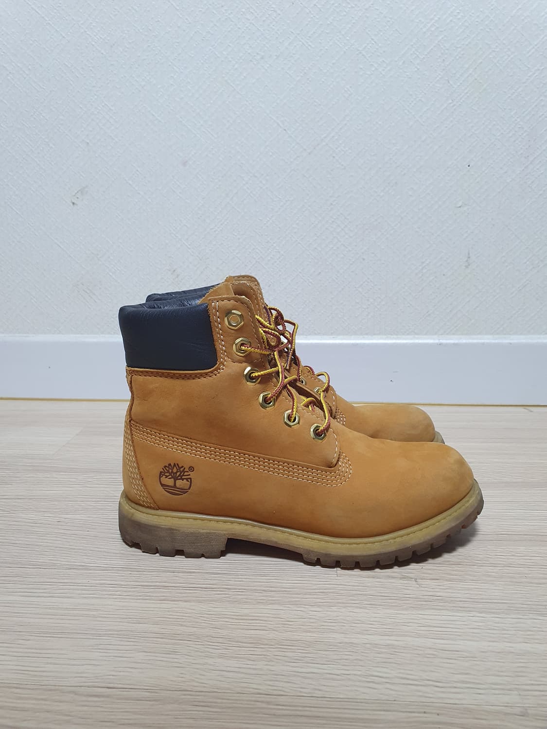 팀버랜드 6인치 프리미엄 부츠 225~230 상품이미지1