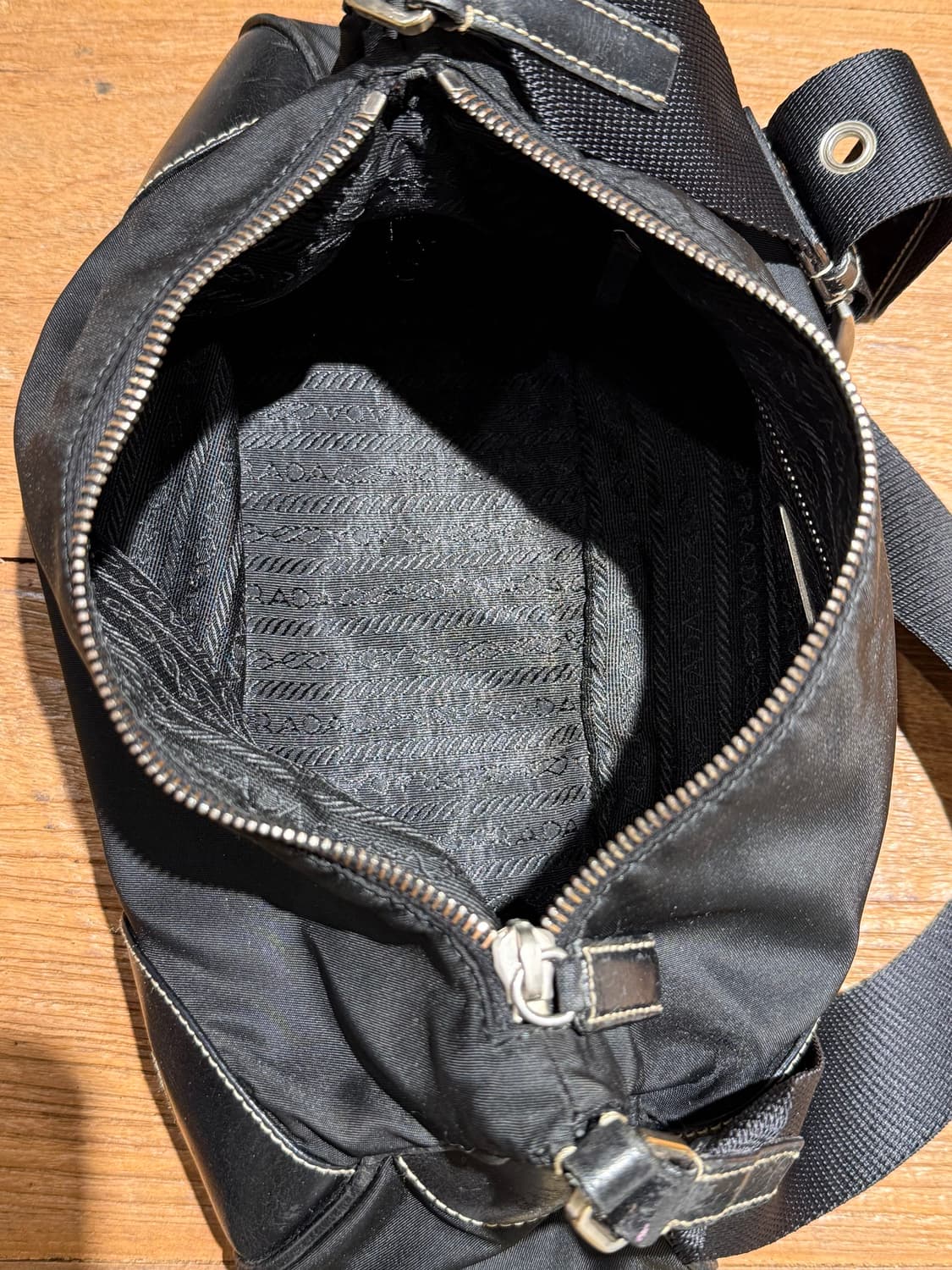 프라다 블랙 포코노 테수토 나일론 숄더백 상품이미지10