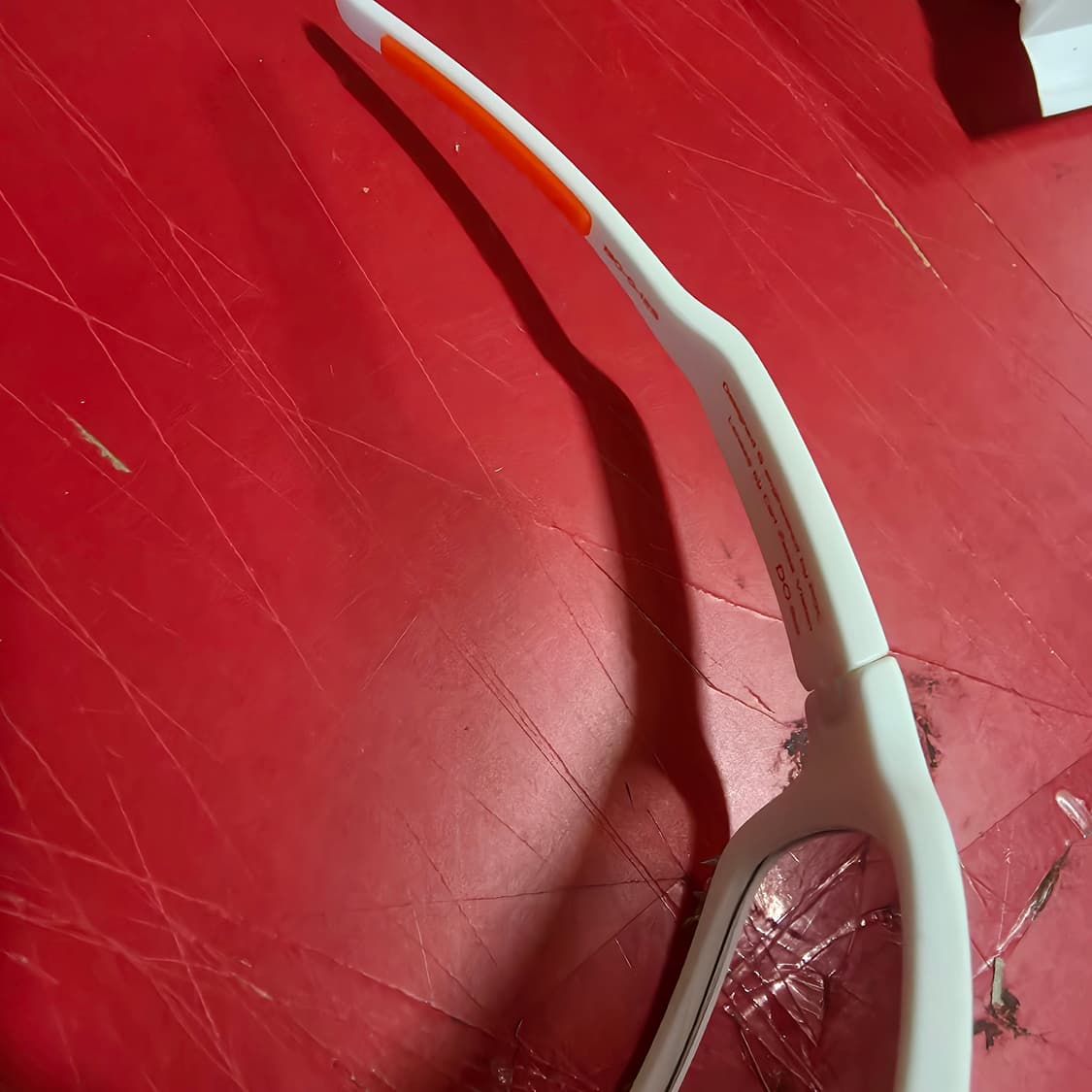 POC 화이트 스포츠 고글 (케이스 포함) 상품이미지3