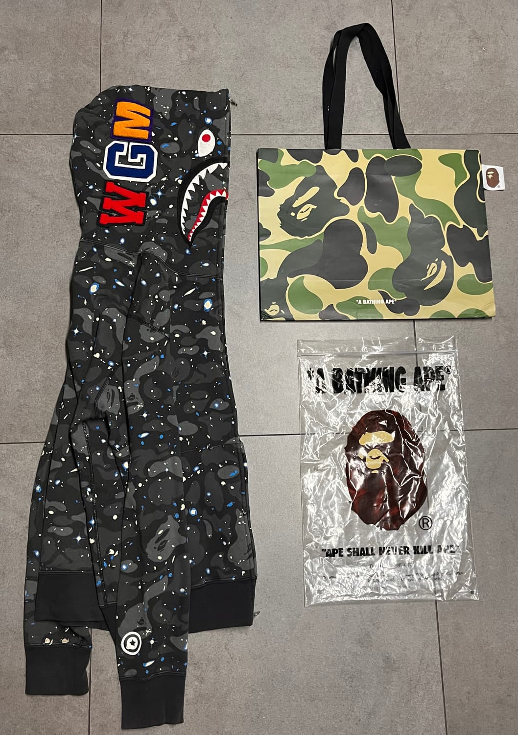 베이프 스페이스 카모 흑계 샤크 후드집업 상품이미지1