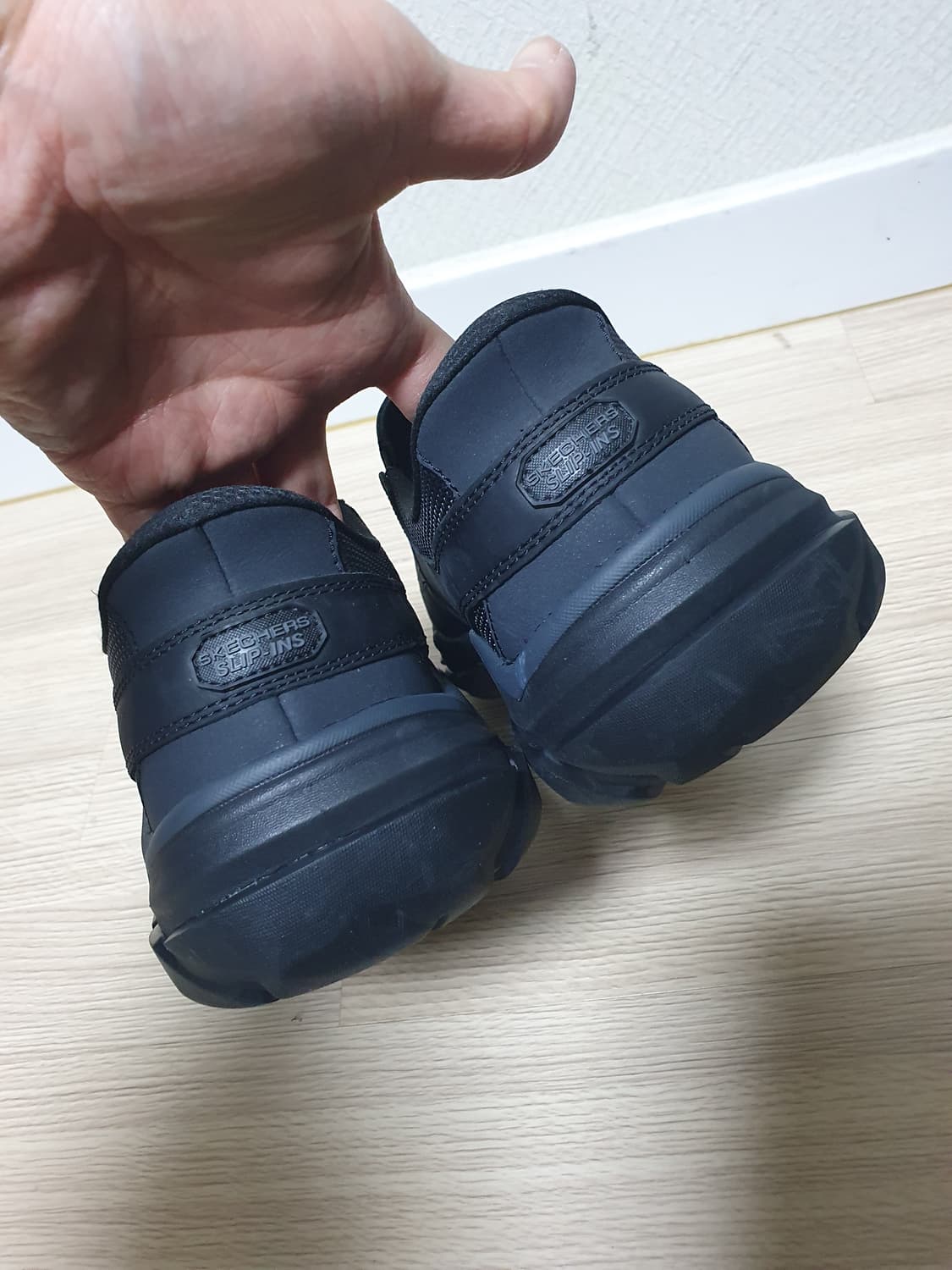 스케쳐스 남성 블랙 슬립온 운동화 270 상품이미지6