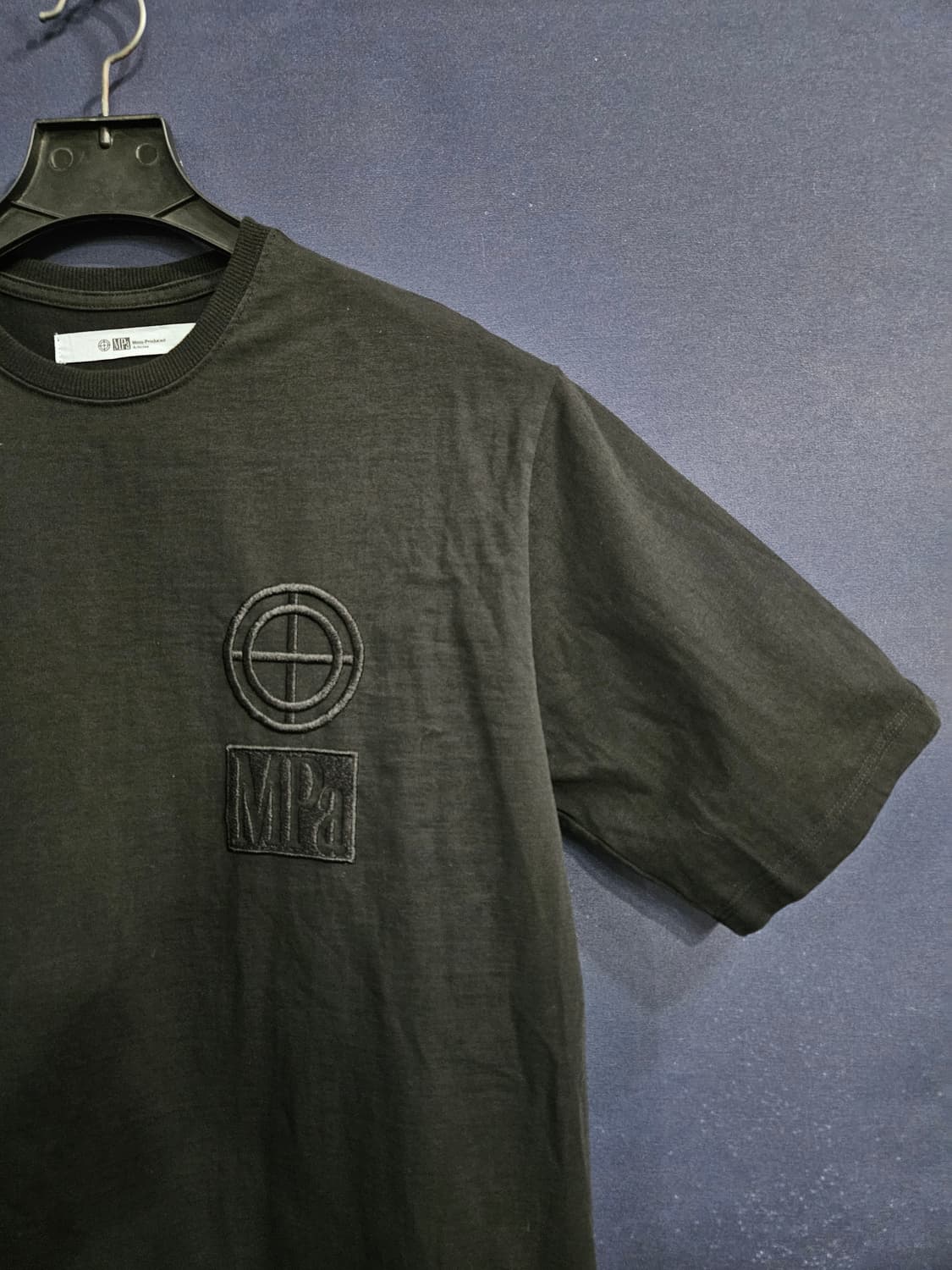 플라스틱 프로덕트 자수로고 블랙 남성 오버핏 90~95 반팔티  상품이미지4