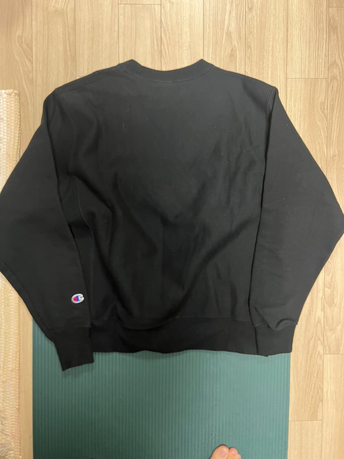 챔피온 리버스위브 블랙 스웻셔츠 상품이미지3