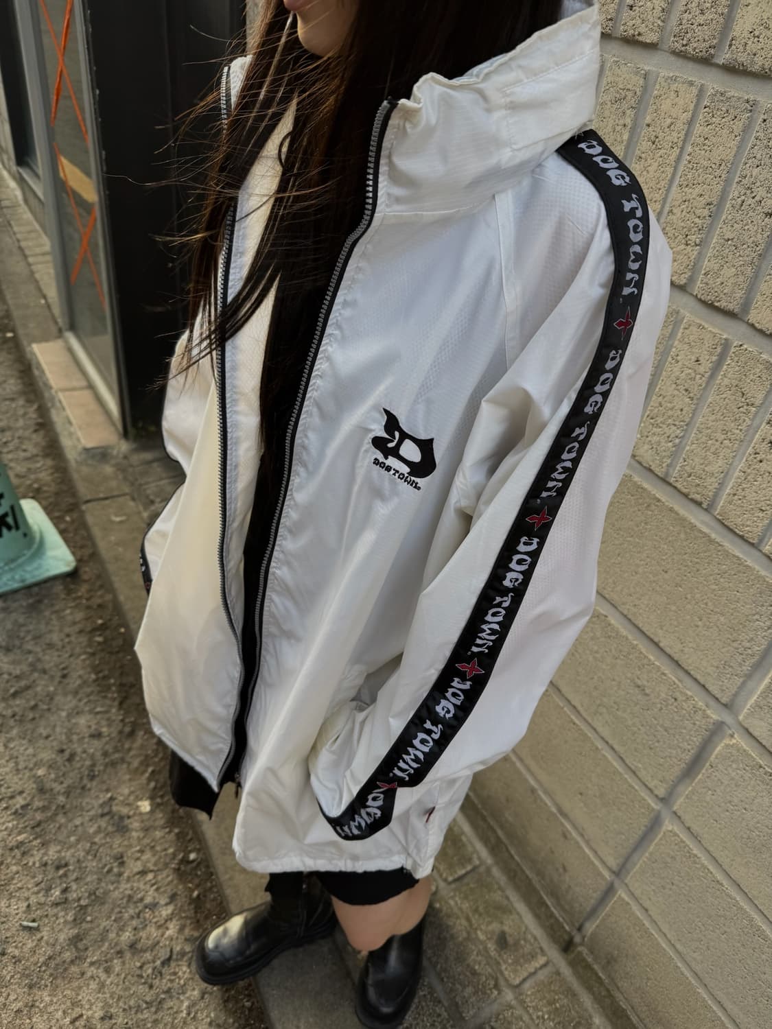 도그타운 올드스쿨 무드 오버핏 윈드브레이커 상품이미지4