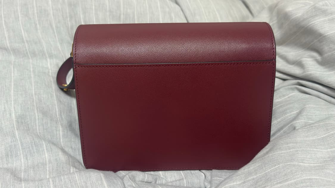 마르니 트렁크백 사피아노 m 와인 상품이미지3