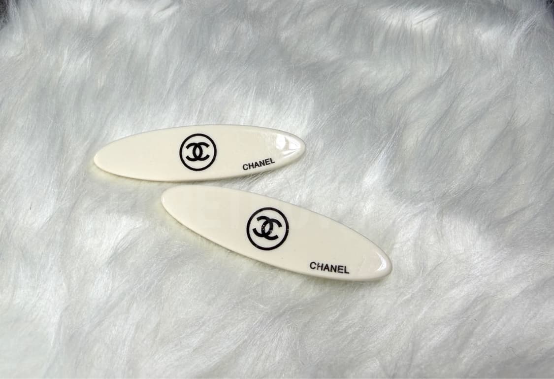 샤넬 화이트 심플 헤어클립 <1ps> 상품이미지9