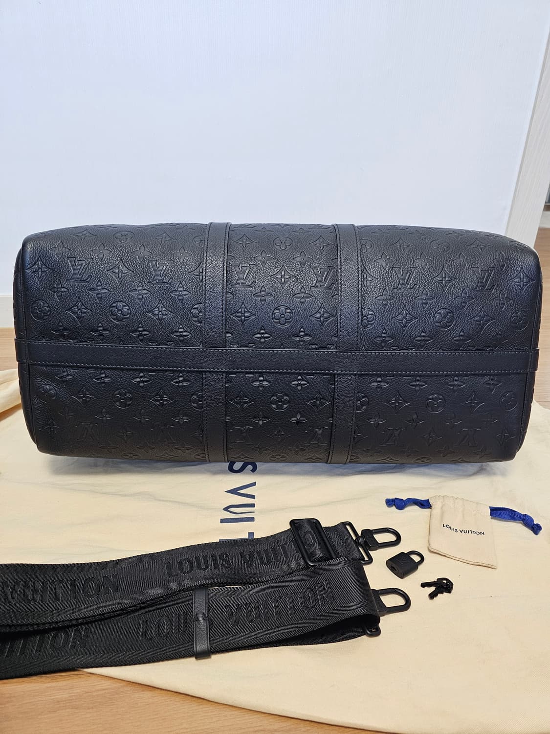 루이비통 키폴50 올레더 쉐도우 블랙 신형 (새상품) 상품이미지6