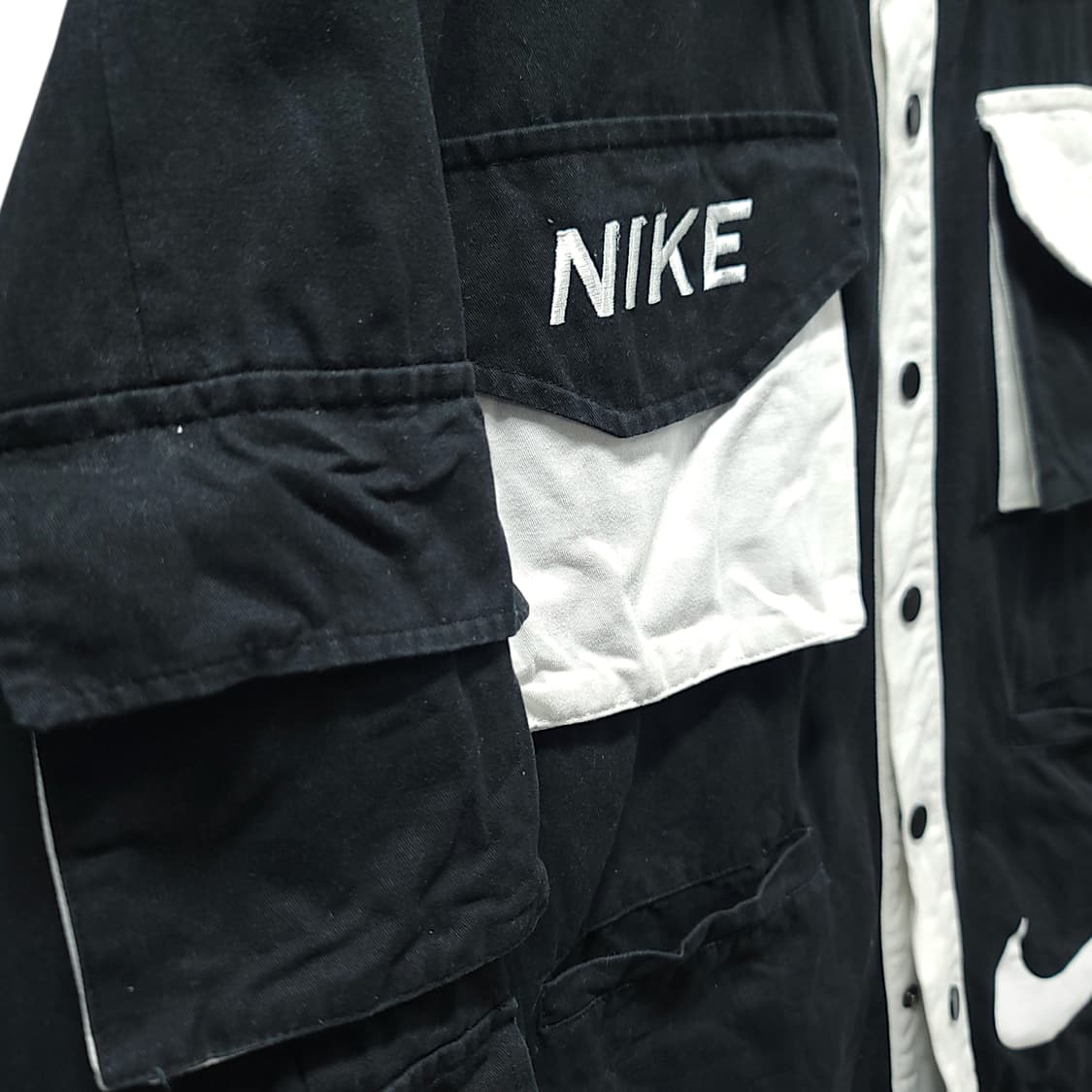 [L] 나이키 에어포스원 블랙&화이트 올드스쿨 유틸리티 자켓 상품이미지6