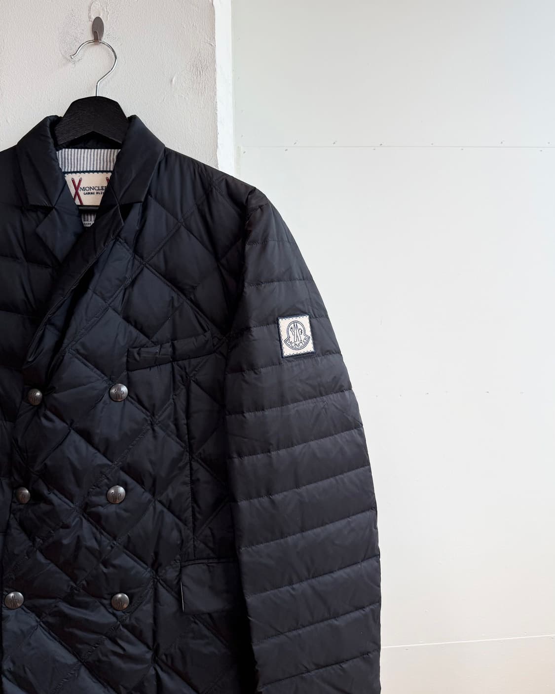 몽클레르 감마블루 블랙 퀼팅 블레이저 점퍼  상품이미지5